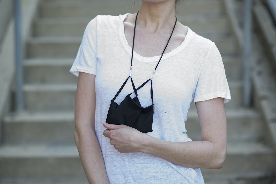 Super handige ketting voor mondkapjes