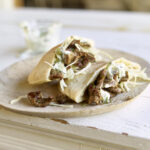 Recept: pitabrood gevuld met vlees en tzatziki