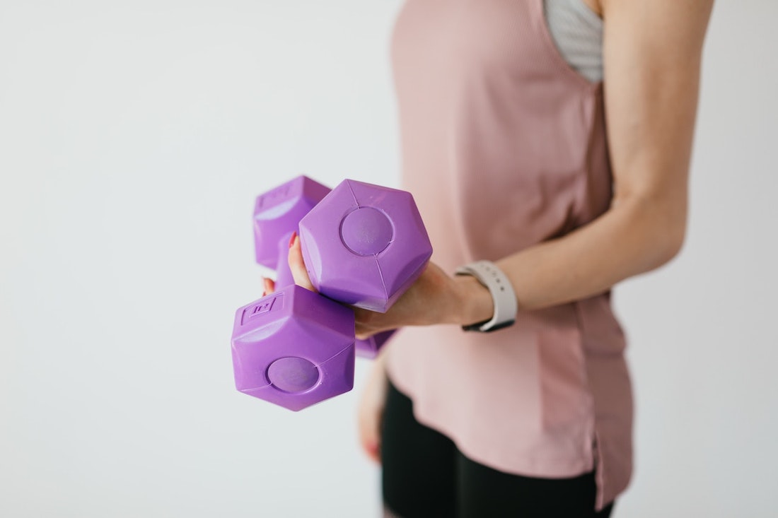Spice up your home training: een gids voor fitnessapparatuur