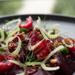 Recept: In zout gebakken rode biet