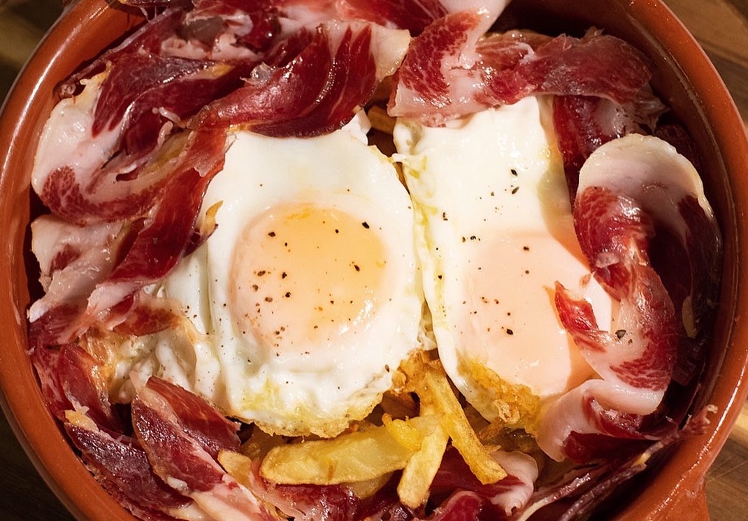 Huevos Rotos (gebroken eieren) met Iberico ham