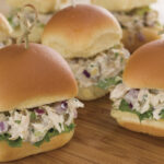 Tonijn sliders met groene pepers