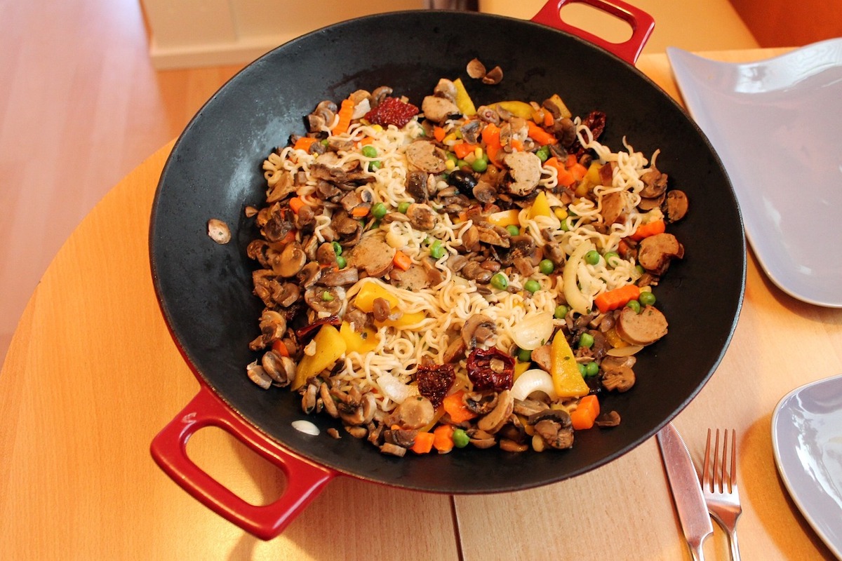 Krokant eten uit de wok: Het draait allemaal om roeren en gooien