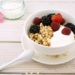 Variatie voor ontbijt bowl met pap, yoghurt of smoothie