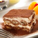 Vegan tiramisu: licht en luchtig gelaagd dessert