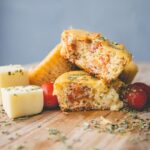 Hartige Muffins: Pittige taartjes met groenten en kaas