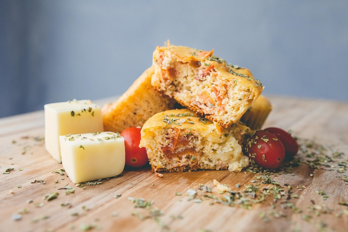 Hartige Muffins: Pittige taartjes met groenten en kaas