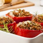 Kleurrijk en smaakvol recept: paprika's gevuld met rundergehakt