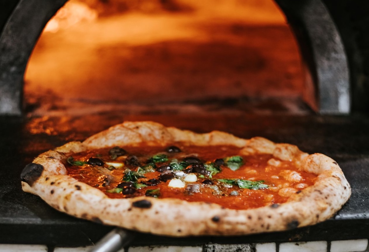 NAPELS EN PIZZA, HET BERUCHTE LIEFDESVERHAAL